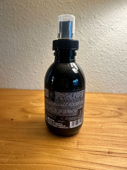 Davines OI All In One Milk
Hydrating hair milk for reducing frizz