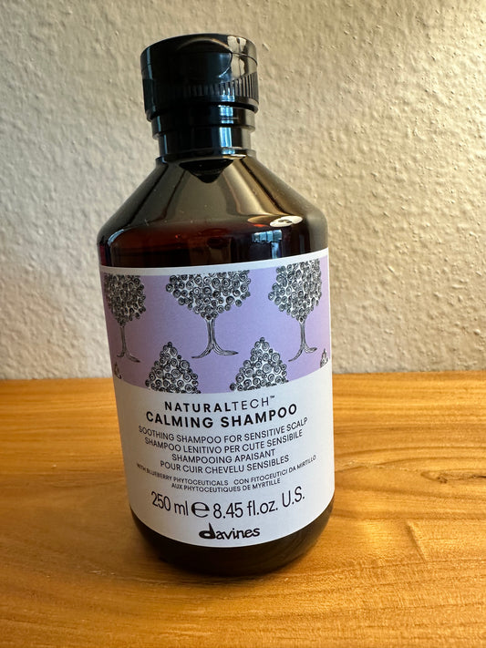 Davines NATURALTECH
CALMING Shampoo
Calming shampoo for sensitive scalps