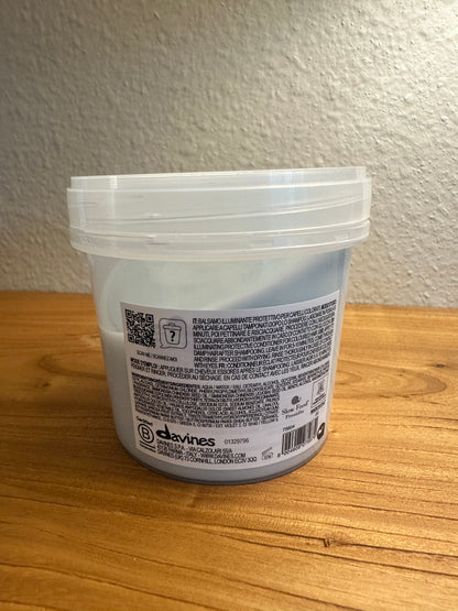 Davines ESSENTIAL HAIRCARE
MINU Conditioner
Protective Conditioner for Colored Hair