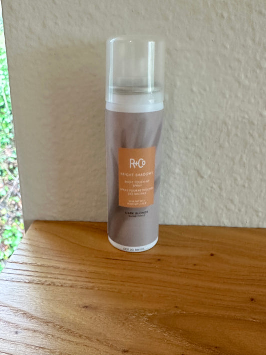 R&Co BRIGHT SHADOWS
ROOT TOUCH-UP SPRAY DARK BLONDE