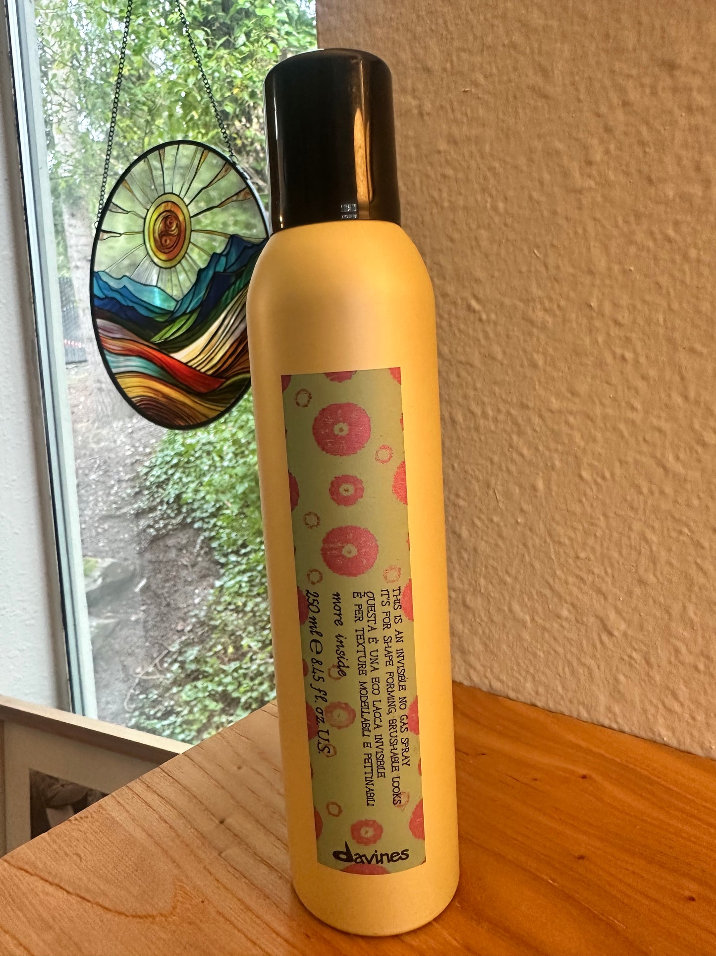 Davines MORE INSIDE
This Is An Invisible No Gas Spray
Brushable hairspray for a natural look