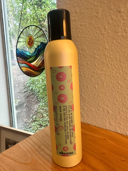 Davines MORE INSIDE
This Is An Invisible No Gas Spray
Brushable hairspray for a natural look