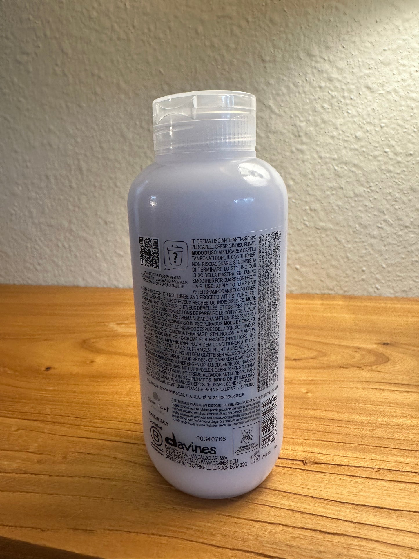Davines ESSENTIAL HAIRCARE
LOVE Hair Smoother
Smoothing anti-frizz hair cream