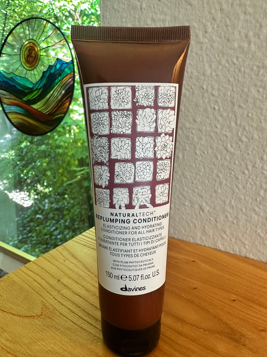 Davines NATURALTECH
REPLUMPING Conditioner
Conditioner for fine hair