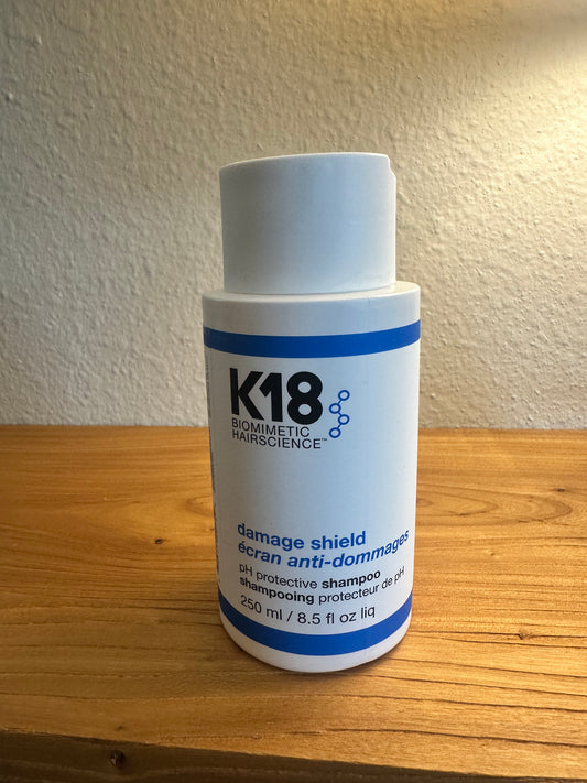 K18 DAMAGE SHIELD pH protective shampoo