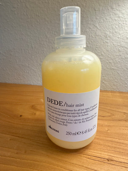 Davines ESSENTIAL HAIRCARE
DEDE Hair Mist
Lightweight Leave-in Conditioner