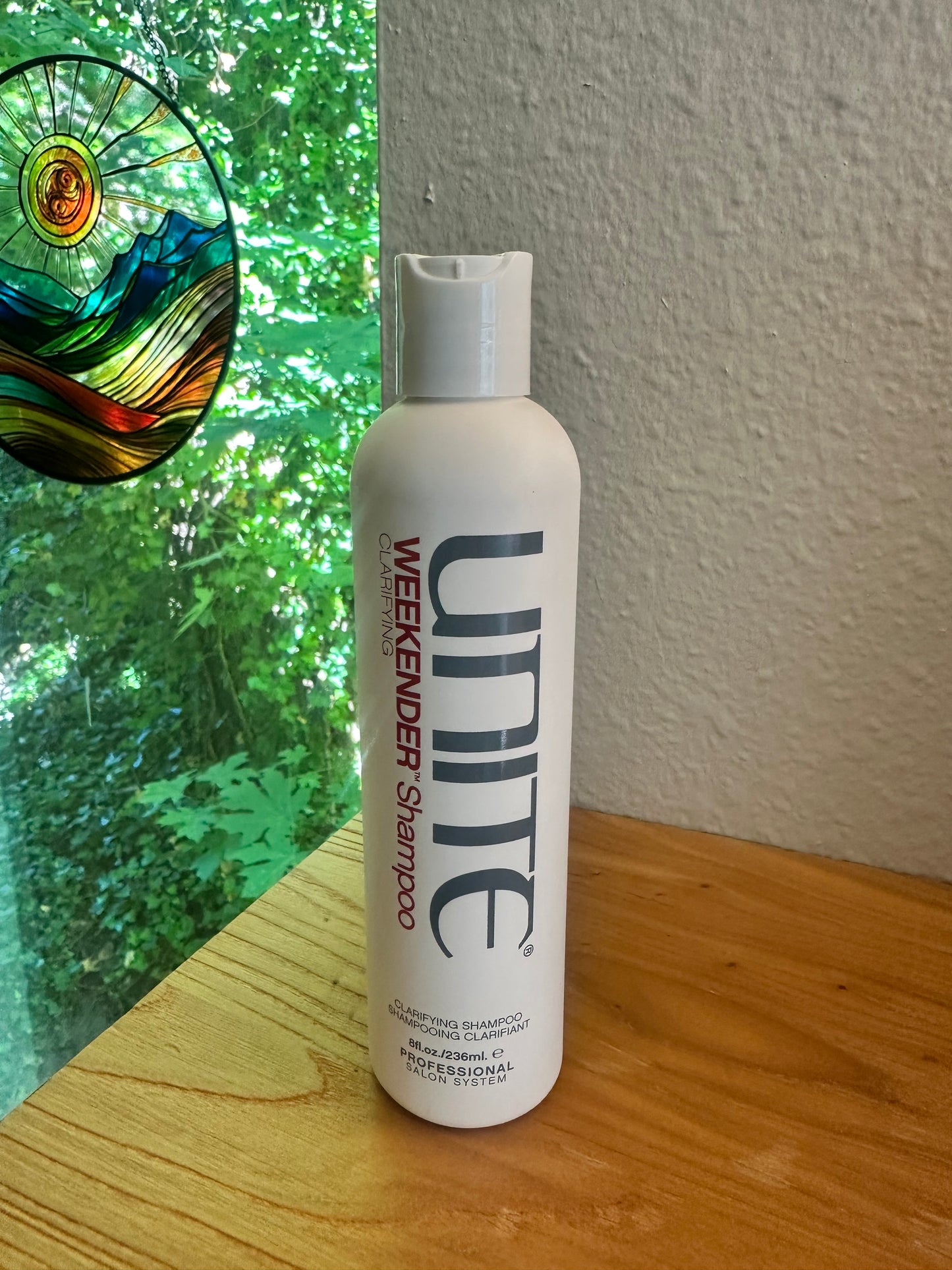 Unite Weekender Clarifying Shampoo