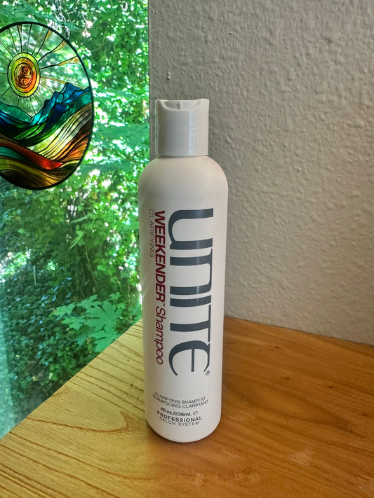 Unite Weekender Clarifying Shampoo