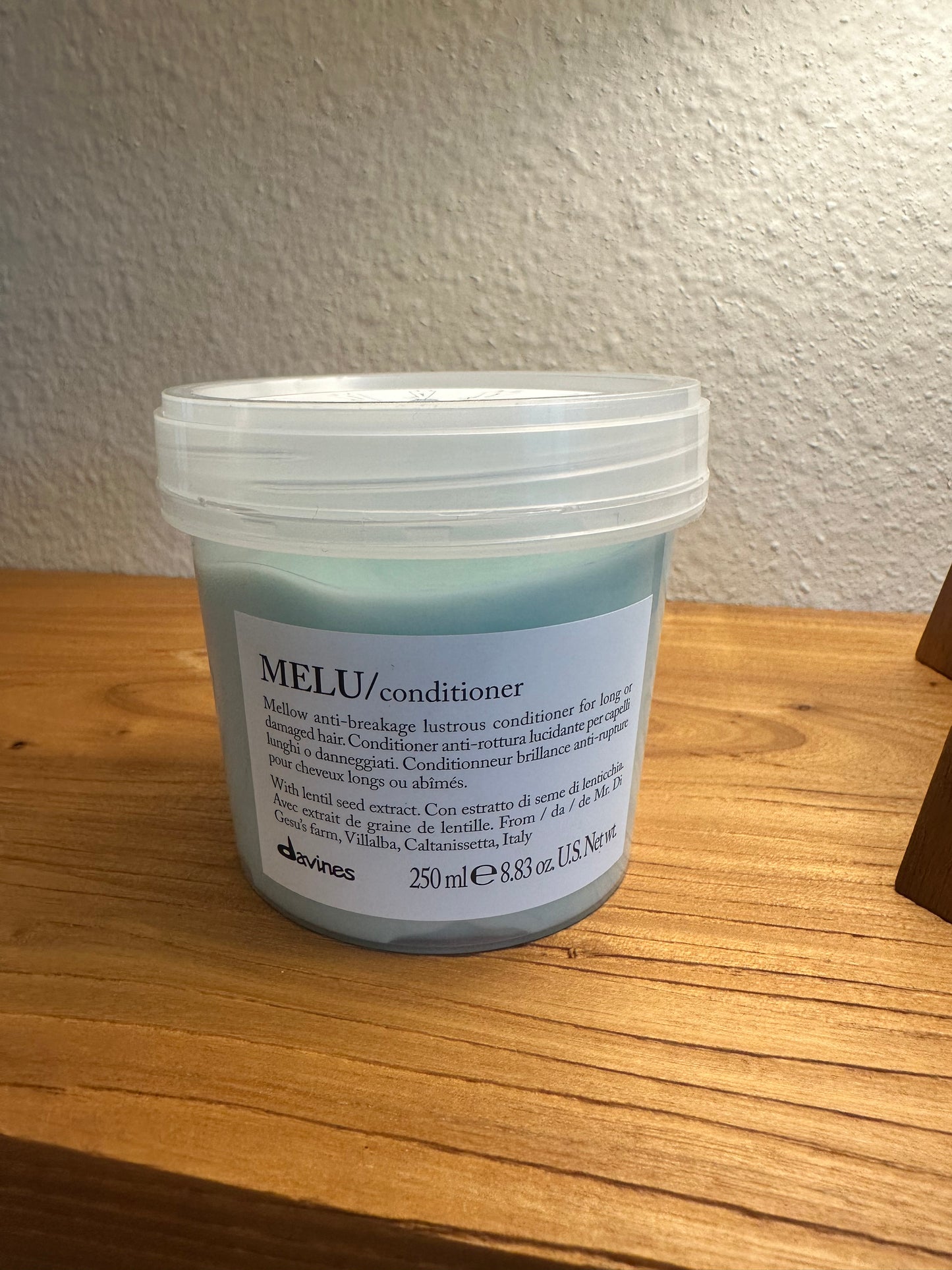 Davines ESSENTIAL HAIRCARE
MELU Conditioner
Anti-breakage Conditioner