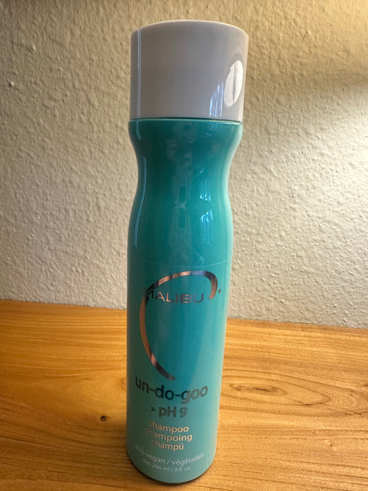 Malibu UN-DO-GOO® SHAMPOO
Clarifying Shampoo for Removing Stubborn Product Buildup