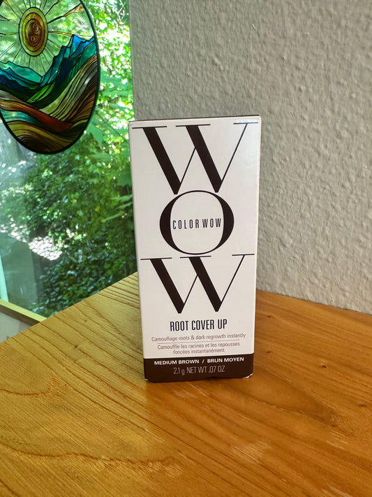 COLOR WOW Medium Brown Root Cover Up
Instantly cover grays, touch up highlights, fill in sparse areas