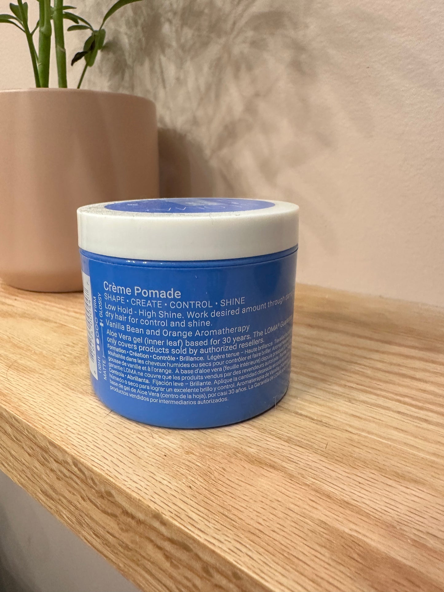 Loma Crème Pomade
Shape, Create, Control And Shine