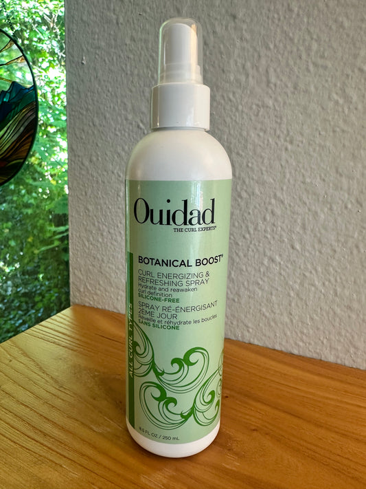Ouidad Botanical Boost
Curl Energizing & Refreshing Spray